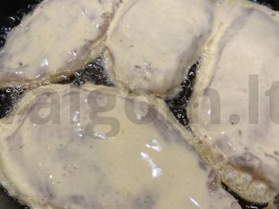 Vištienos kepsneliai majonezo tešloje Žingsnis 4