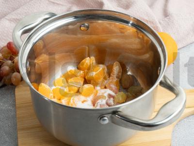 Vynuogių ir mandarinų gėrimas. Žingsnis 2