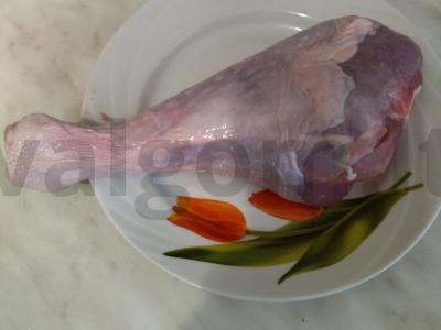 Skruostai su kalakutiena ir raudonosiomis bulvėmis Žingsnis 1