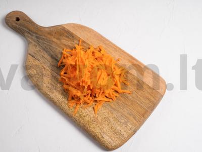 Žuvies salotos su pomidorų pasta ir burokėliais žiemai Žingsnis 1