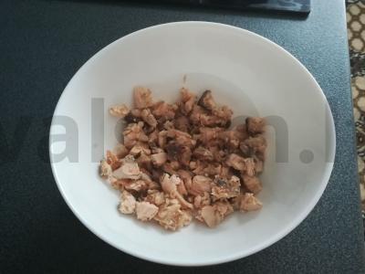 Salotos "Auksinė žuvelė" su rausvąja lašiša Žingsnis 1