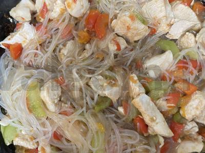 Funchose su daržovėmis ir vištiena Žingsnis 7