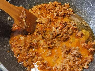 Greita Bolonijos makaronų bolognese Žingsnis 4
