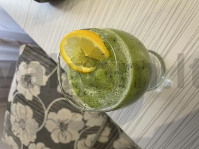 Žaliasis kokteilis pagrindine nuotrauka