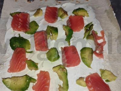 Lašišos ir avokado suktinukas Žingsnis 1