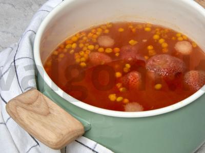 Braškių ir šaltalankių kompotas Žingsnis 2