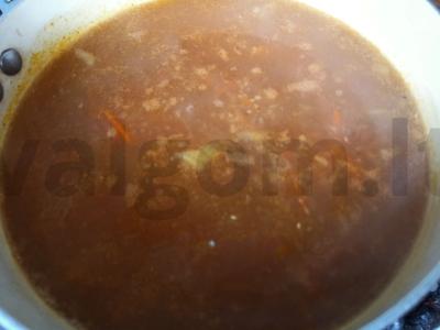 Sriuba su šprotais pomidoruose ir kukurūzų kruopomis Žingsnis 4