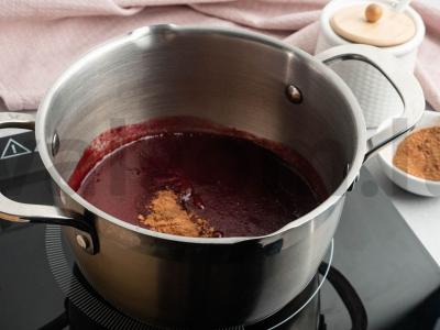 Slyvų tyrė su kakava Žingsnis 5