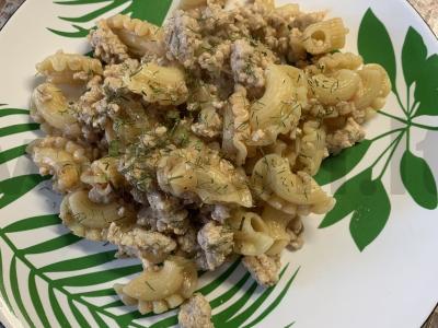 Makaronai su malta vištiena pagrindine nuotrauka