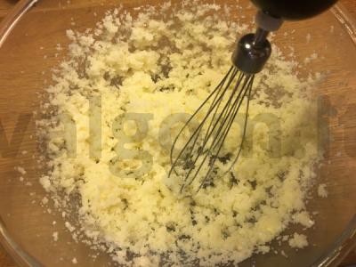 Saldus varškės keksas Žingsnis 1