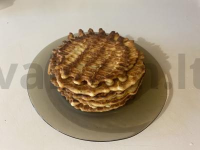 Oro, purūs vafliai sovietinėje vaflinėje pagrindine nuotrauka