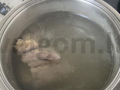 Mėsos mišrainė be ingredientų kepimo aliejuje Žingsnis 1