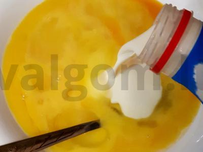 Pomidorų omletas Žingsnis 2