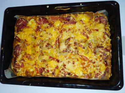 Pica su dešra ant kefyro. pagrindine nuotrauka