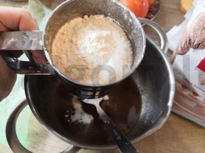 Naujametiniai sausainiai su sultenėmis ir uogiene Žingsnis 2