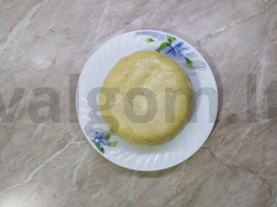 Uogų terinas su grietinėle pagrindine nuotrauka