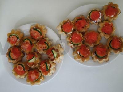 Šventiniai tartaletės su ikrais, sūrio rutuliukais ir krevetėmis Žingsnis 3