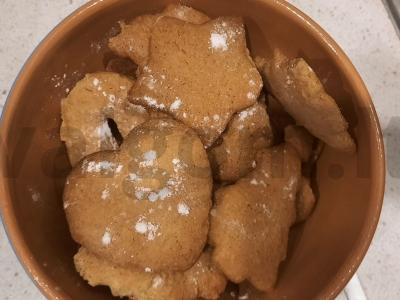 Imbieriniai cinamono sausainiai pagrindine nuotrauka