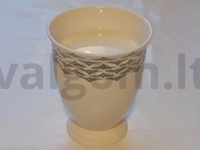 Aromatizuota žalioji arbata su pienu pagrindine nuotrauka