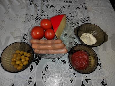 Naminė pica su dešrelėmis ir sūriu Žingsnis 3