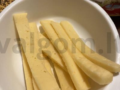 Dešrelės tešloje su sūriu Žingsnis 3