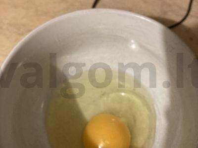 Dešrelės tešloje su sūriu Žingsnis 8