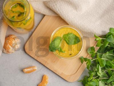 Mandarinų mėtų limonadas pagrindine nuotrauka