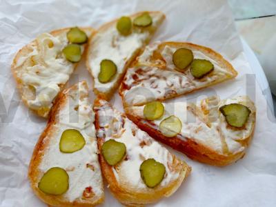 Svogūnų kruopos su grietinėlės sūriu pagrindine nuotrauka