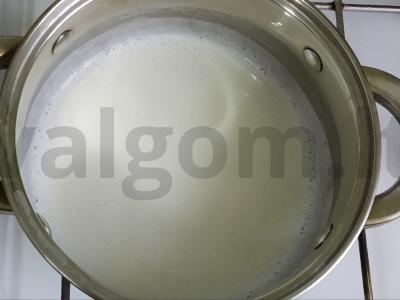 Gausi kukurūzų košė pusryčiams Žingsnis 1