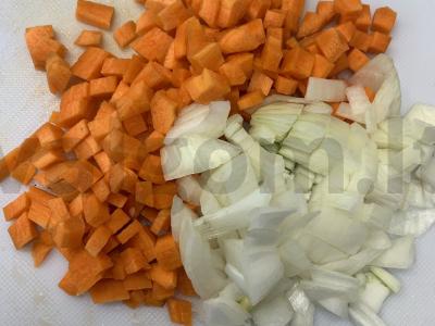 Žirnių sriuba su vištiena su paprika ir ciberžole Žingsnis 2