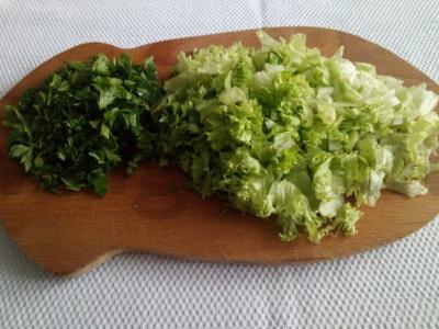 Gardžios krabų salotos su salierais ir krevetėmis Žingsnis 2