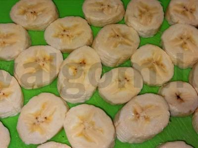Bananų desertas Žingsnis 1
