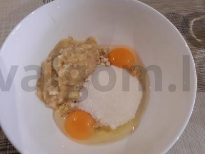 Skanus avižų ir bananų keksas su pienu Žingsnis 3