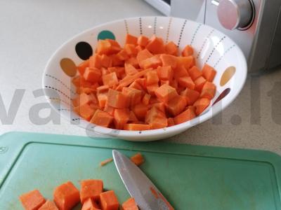 Jautienos guliašas su daržovėmis ir prieskoniais Žingsnis 2