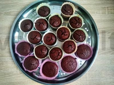 Karameliniai keksiukai su sviestiniu kremu Žingsnis 4