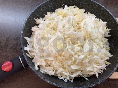 Troškinti kopūstai su paprikomis ir grietine Žingsnis 1