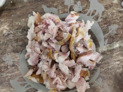 Sultingos salotos su rūkyta vištiena Žingsnis 1