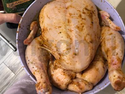 Kepta vištiena aromatinėse žolelėse Žingsnis 2
