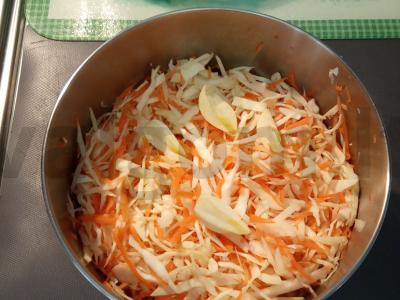 "Kopūstų ugnies" salotos. Žingsnis 1