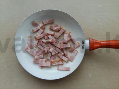 Lengvas rassolnik su sūriu, nededant kruopų Žingsnis 2