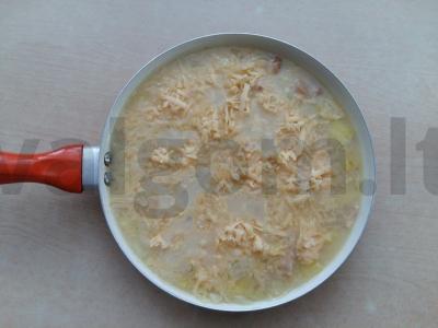 Lengvas rassolnik su sūriu, nededant kruopų Žingsnis 5