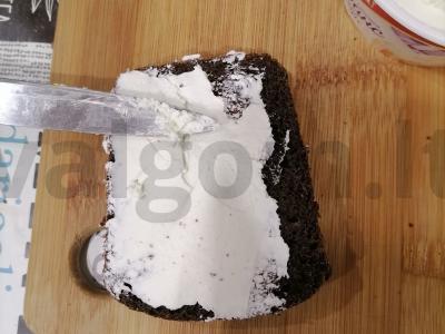 Sumuštiniai su šviežiais agurkais, šprotais, varške ir rūkytu sūriu Žingsnis 1