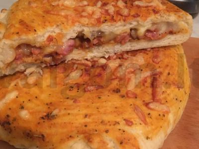 Naminė calzone pagrindine nuotrauka