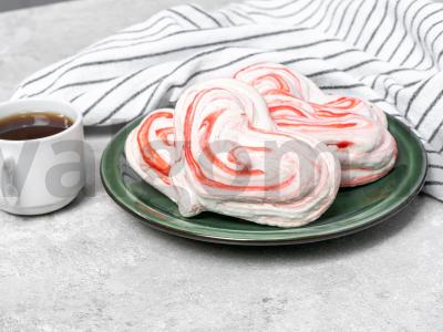 Meringue širdelės pagrindine nuotrauka
