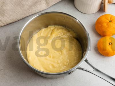 Desertas su sausainiais, mandarinais ir kremu Žingsnis 2