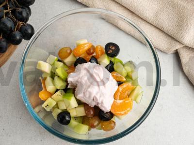 Vaisių salotos su mandarinais ir vynuogėmis Žingsnis 3