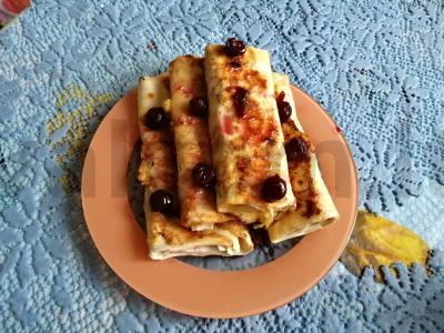 Greitas pitos štrudelis su karamelizuotais obuoliais pagrindine nuotrauka