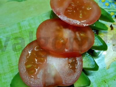Brusketos su avokadais ir pomidorais pagrindine nuotrauka