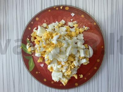 Lengvos krabų salotos su Pekino kopūstais Žingsnis 2