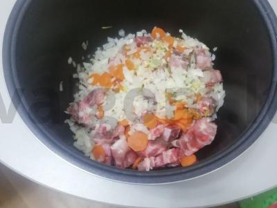 Pilavas su kiauliena multicooker keptuvėje Žingsnis 1